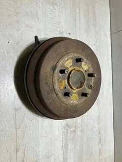 Tambor cubo traseiro esquerdo Nissan Juke I F15 OEM 488810ba61