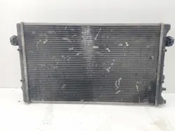 Gebrauchter Wasserkühler OEM AMD78032 für VW Golf IV