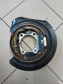 Bakbromsokets fäste JEEP WRANGLER JL 2024+ OEM 68536623AA