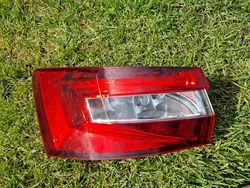 Luz trasera derecha SKODA SUPERB III 2015- KOMBI