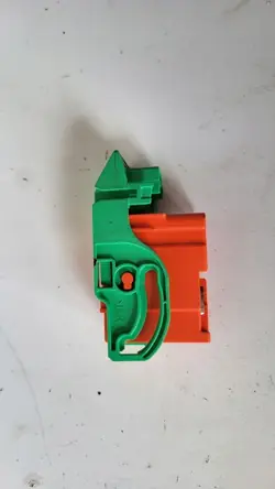 Fusible Batería Mitsubishi OEM 9499F054 - Usado