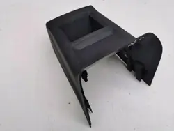 Audi Q2 mittentunneldelar OEM 81A864376B