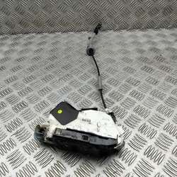 Bakre Höger Dörrlås VW Passat Variant B8 5NA839016D