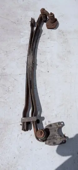 Nissan OE 55020-MB400 Hintere Blattfeder