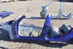 BMW OEM 422535 neljännespylväs vasen käytetty