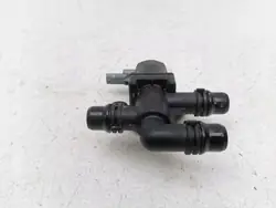Citroen C4 III e-C4 2021 Jäähdytysnesteen ohjausventtiili OEM 9829266280