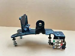 Support compresseur suspension air essieu arrière OEM MAM79836