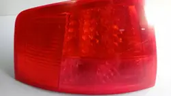 AUDI A8 D3 Feu Arrière Gauche 4E0945095C