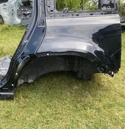 OEM L633 110 Para-lamas quarto traseiro esquerdo Defender