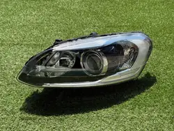 Vasen ajovalot Volvo XC60 Lift Xenon 8 PIN 31698808