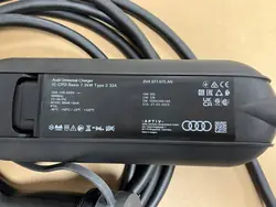 Câble de Charge Audi OEM 8V4971675AN - Occasion