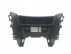 Tomada USB Hyundai Kona OEM 84680CM300 - Usado