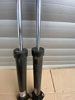 BMW 6772927 Jousitukset - Vasen ja Oikea Pari