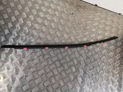 Kia Stonic takaikkunan lista OEM FBZ3018