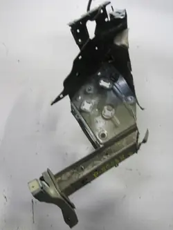 Longeron Quart Droit OEM PODŁUŻNICA ĆWIARTKA PRAWA AUDI A1 82A