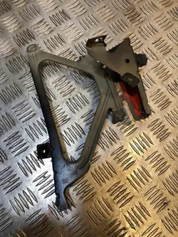 BMW Radiatorbevestiging OEM 7184180 voor 7 Serie 4.4L