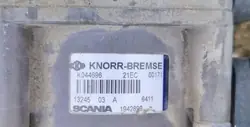 Huvudbromsventil OEM 1942899 KNORR K044696