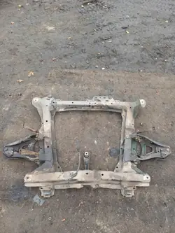 Moottorin kiinnitys etupalkki sinkattu OEM Renault Clio II 1.2