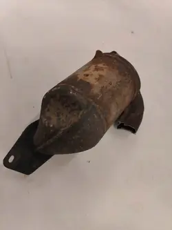 Renault OE 82 00 566 701 Catalizador