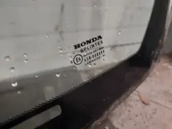 Framruta OEM Honda Civic VII HB 5D