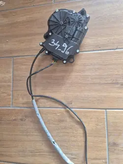OEM 7471964 Ovenpysäytin BMW X5 G05 Takaosa