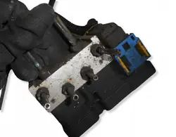 Pompe ABS Renault OEM 8200403322 pour Twingo II