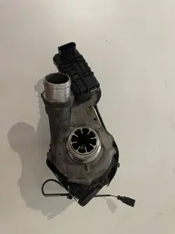 Turboahtaja 4.2 TDI 326 HP Audi Q7 4L OEM 057145722Q