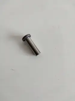 Klepgeleider cilinderkop Ford Escort 1989 OEM 1475650