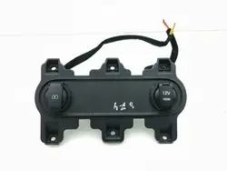 Tomada USB Hyundai OEM 84639-K4510 - Usado