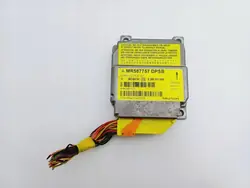 Módulo de sensor de airbag Mitsubishi Colt VI MR587757