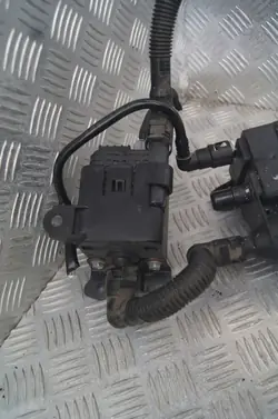 Capteur Filtre Charbon Subaru OEM 42035FL020