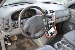 Kia Carnival I Lift Instrumentbräda Konsol OEM Begagnad