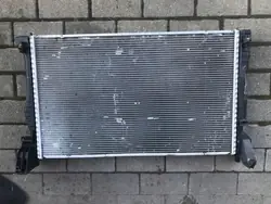 Radiateur d'eau Mercedes W447 A4475010001
