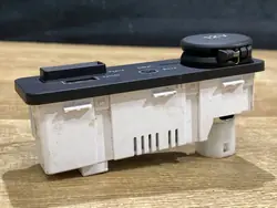 Prise USB OEM JX6319C166EA pour Land Rover Discovery 5