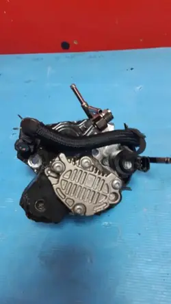 Pompe injection Toyota Yaris II 1.4 D4D OEM 22100-0n020