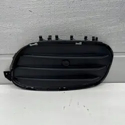 MERCEDES W156 REJILLA PARACHOQUES DELANTERA A1568856800