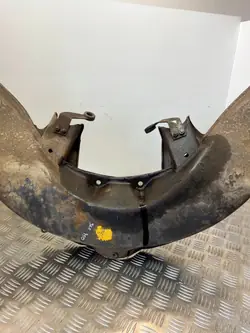 Traverse arrière OEM A1153501208 pour Mercedes 107SLC