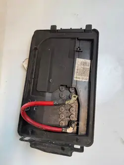 Caixa de fusíveis completa Skoda Fabia Mk1 6Q0937550G