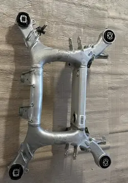 OEM 6861201 Braço de Suspensão Traseiro BMW Série 5