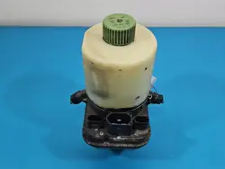 Bomba direção OEM 6R0423156A para Seat Ibiza IV
