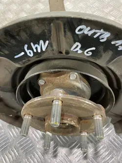 Moyeu roue arrière Subaru OE FBZ21601 - Occasion