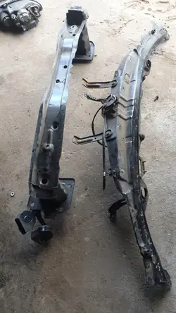 Etu Ylätuki Alfa Romeo 159 Täydellinen