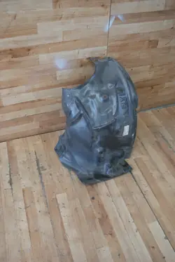 BMW OE 7260700 Front Right Wheel Arch