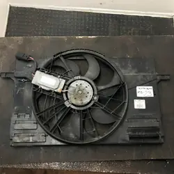 Ventilateur Volvo 3M51 8C607 GC - Pièce OE d'occasion