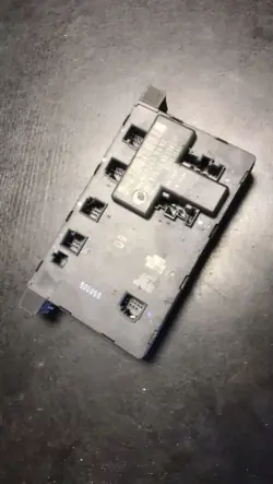 Módulo de porta esquerda dianteira Mercedes-Benz OEM 2038201585
