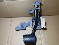 Soporte de pedal de freno Audi A6 C8 OEM 8W1723140B