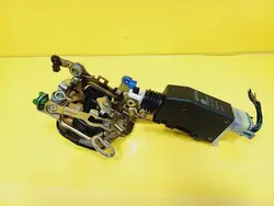 Fram Höger Dörrlås Opel Corsa B 6 Pin 90493702