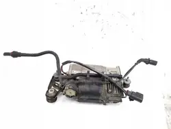 Audi Q7 Bakaxel luftfjädringskompressor OEM JUR232597
