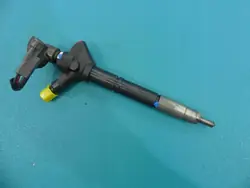 Toyota Avensis II T25 Injektor 23670-0R041