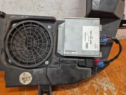 Haut-parleur/Subwoofer OEM 2752510370 Audi A4 1.9 TDI